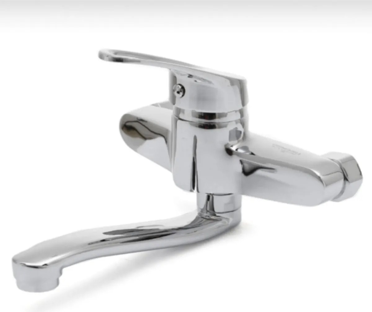 Bdl Armature Wall Sconce Kitchen Sink Mixer with Movable Pipe