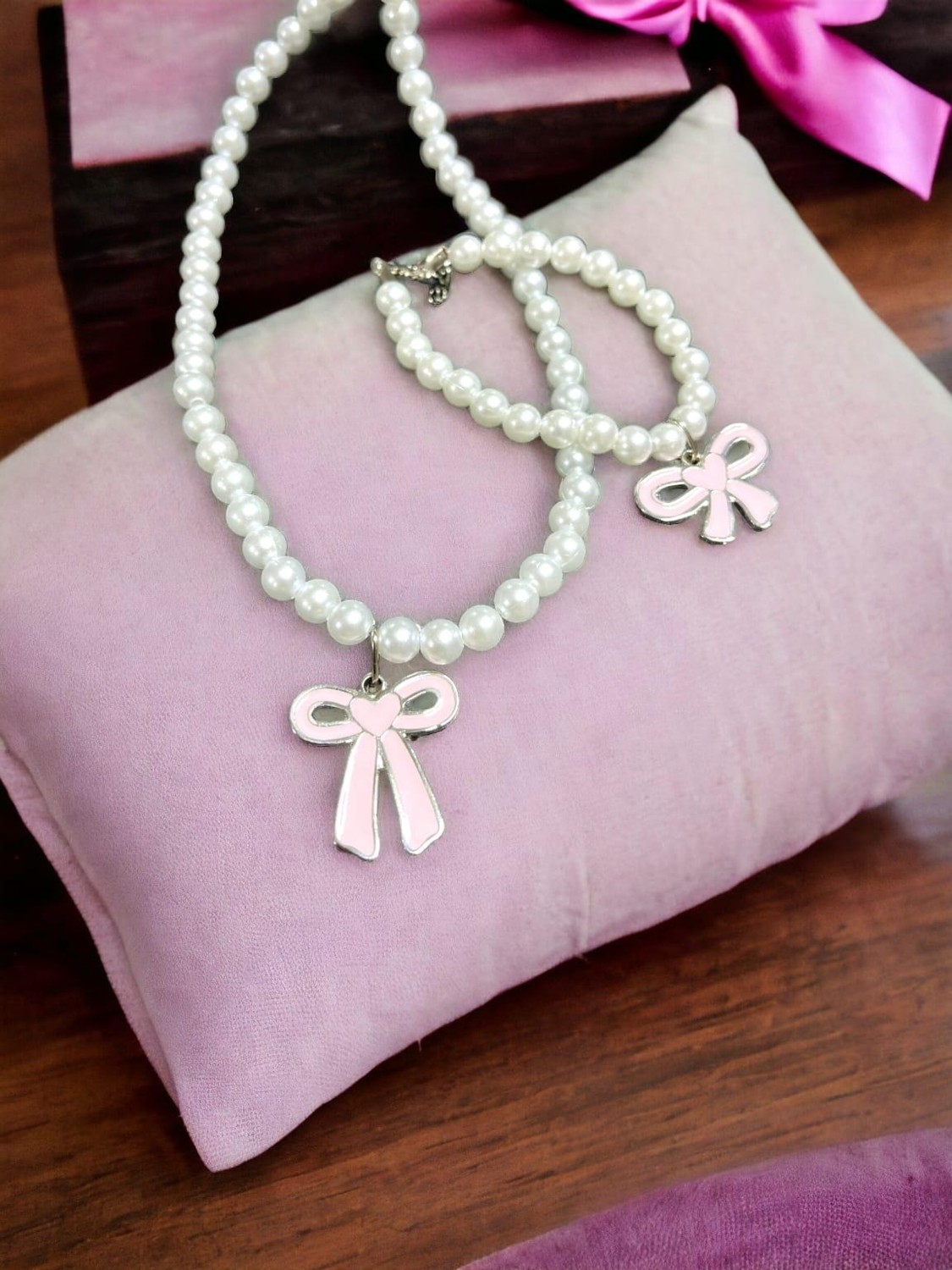  2 Piece Pearl Necklace Bracelet Set