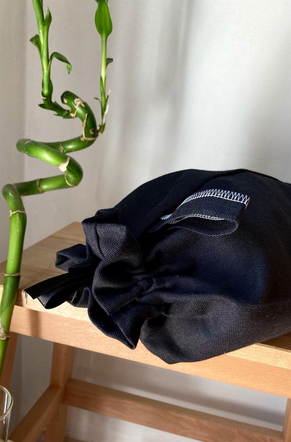 No 35 Essentials Plastic Bag Holder Black Handwritten