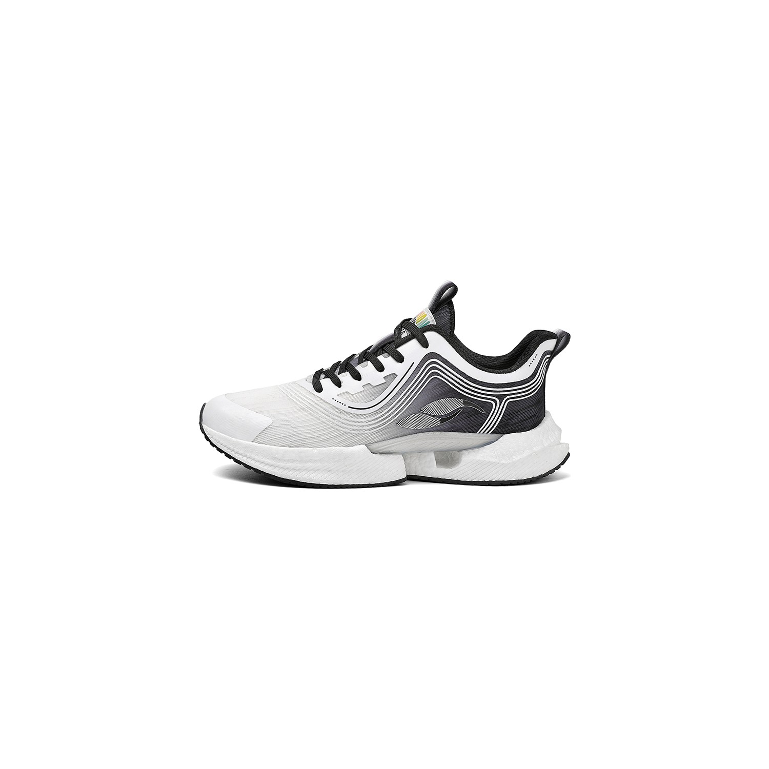Men's breathable running shoes wear simple fashion sports shoes